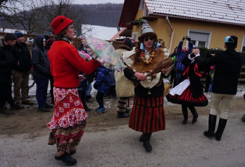 Farsangbúcsúztatás Csíkmenaságon