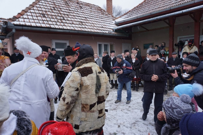 Farsangbúcsúztatás Csíkmenaságon