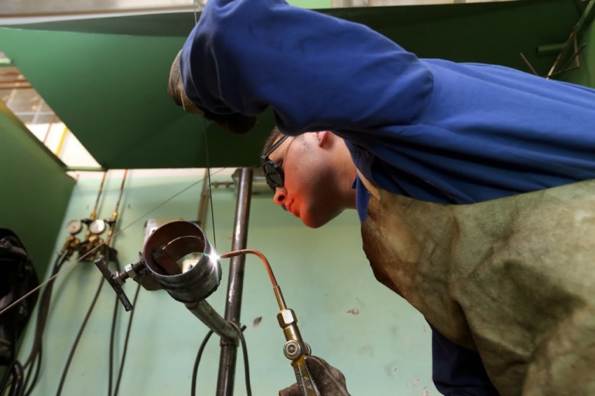 Kőszeghy Balázs: A gyerekekben ki kell alakítanunk a jövőtudatot. Számukra nincs sem szülői minta, sem modell, sem elvárás. Ha kap inspirációt, csak innen, a közösségből, tanároktól, szakoktatóktól történhet.