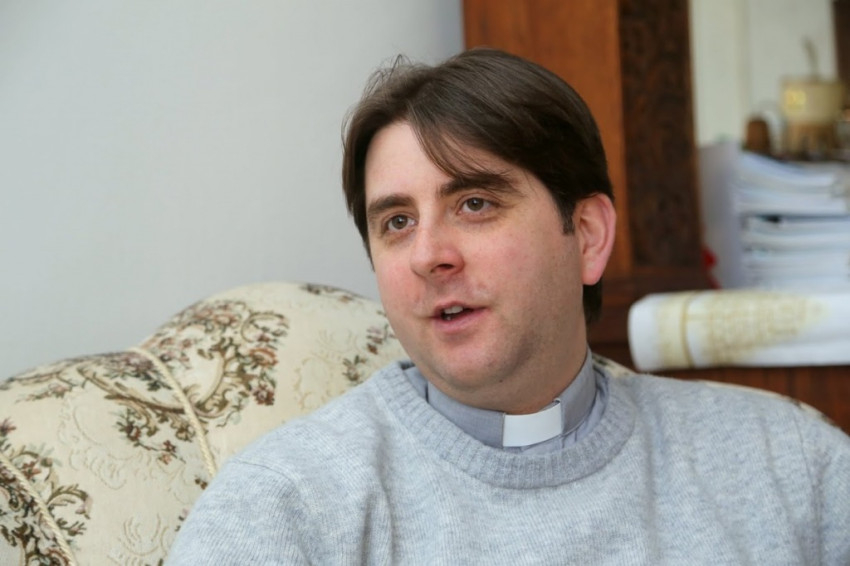 Vitális Gábor plébános: Országosan nehéz helyzetben van a szakképzés. Nekünk azt kell megmutatnunk, hogy egy jó szakmával ma is lehet boldogulni.