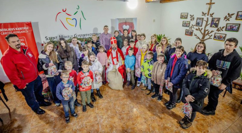 Közel harmincezer családnak segített a „Tárjátok ki a szíveteket” karácsonyi segélyprogram