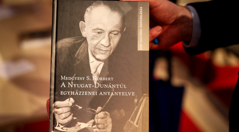 Megjelent Medgyessy S. Norbert monográfiája a Nyugat-Dunántúl egyházzenei anyanyelvéről