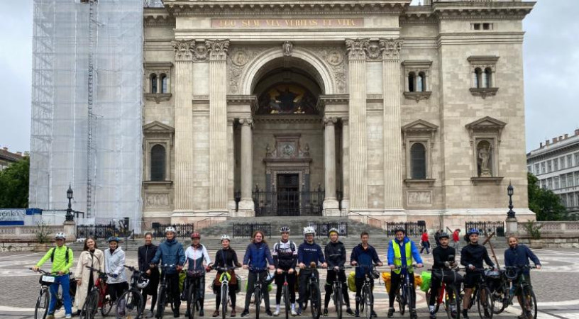 Irány Csíksomlyó 2026 – Tizenhat fiatal zarándokolt kerékpáron Budapestről a pünkösdi búcsúba