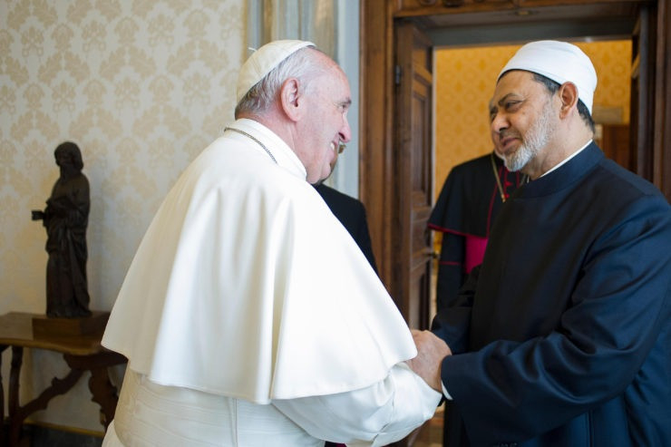 Folytatódik a párbeszéd a Vatikán és a kairói al-Azhar...