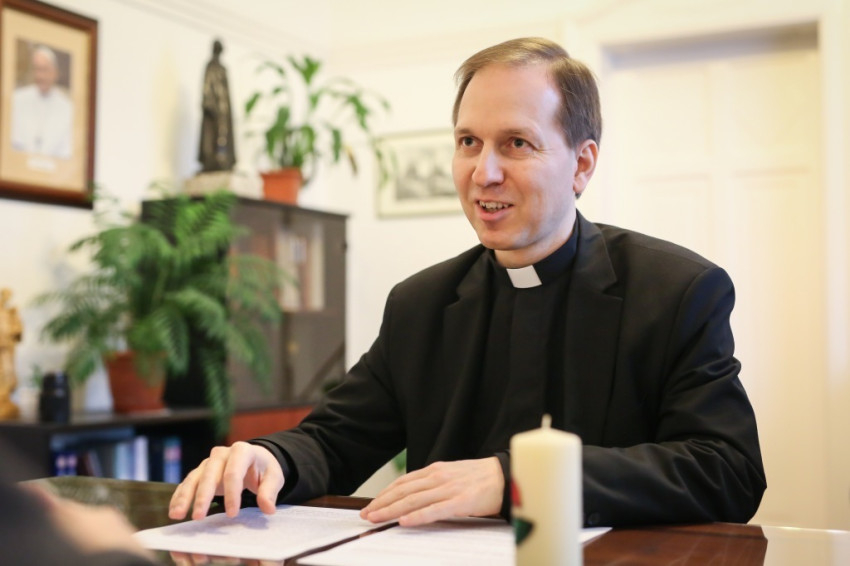 December 8-án, szombaton szentelik püspökké Mohos Gábort 