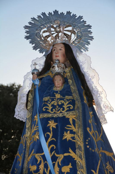 A spanyolországi Castillo kegyszobra pedig 1954 óta.