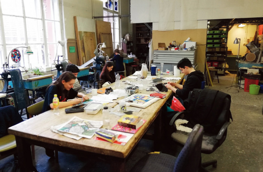 Az üveg szak napjainkban a Képző- és Iparművészeti Szakgimnázium és Kollégiumban