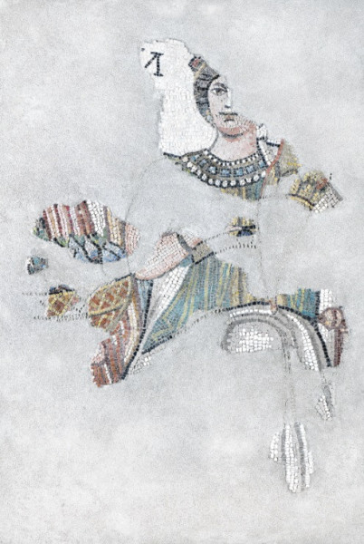 A Római Birodalom egyik nagyvárosát megszemélyesítő városistennő a nagyharsányi villa lakomatermének mozaikjáról