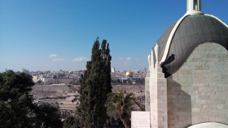  Kilátás Jeruzsálemre a Dominus Flevit templom mögül, a rendházból.