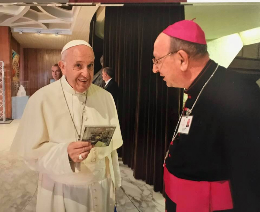 Palánki Ferenc megyéspüspök a Dalárda családos közösségének egyik CD-felvételét ajándékozta Ferenc pápának a 2018. október 3–28-ig Rómában tartott, fiatalokról szóló püspöki szinóduson