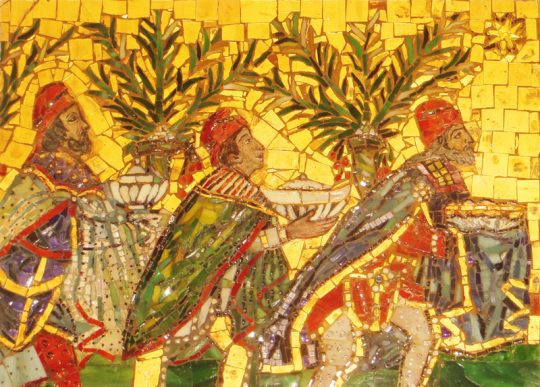 A betlehemi csillag egyik legelső ábrázolása látható a ravennai Új Szent Apollináriusz-bazilika mozaikján.