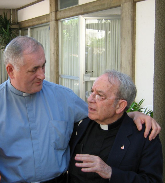 Calvo atya Bíró László püspökkel a MÉCS világszervezete (ICCFM) fatimai világtalálkozóján 2007-ben