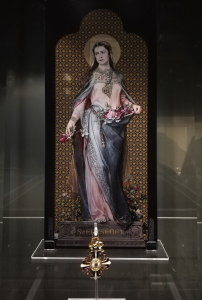 Árpád-házi Szent Erzsébet, Erzsébet királyné arcvonásaival