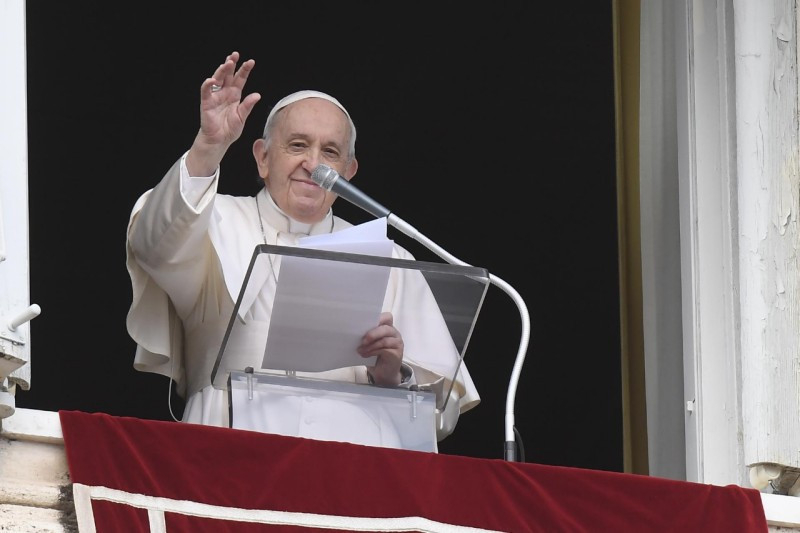 Ferenc pápa: Aki háborút indít, aki háborút provokál, az...