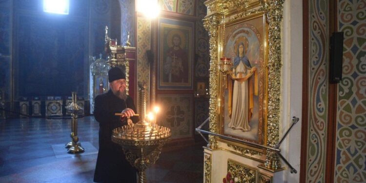 Epifanij metropolita a kijevi Szent Mihály-székesegyházban