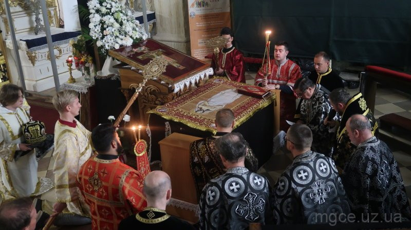 Munkácsi görögkatolikus nagypénteki szertartás, április 22-én.