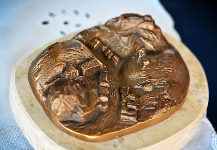 Az elismeréssel járó siroki térplasztika