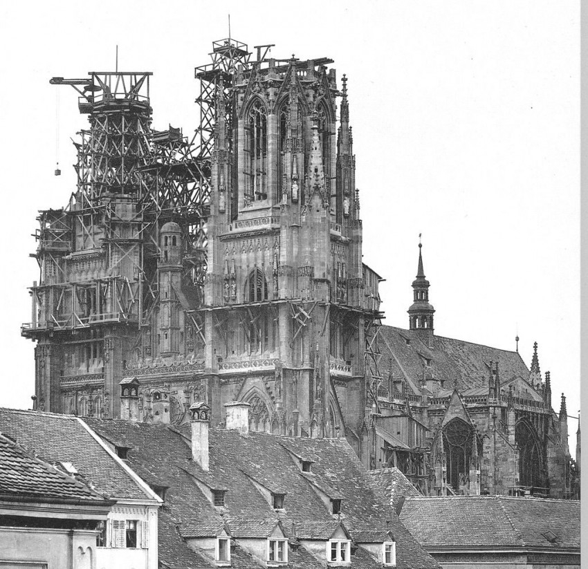 A tornyok építése 1865-ben