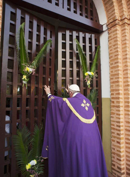 Az első szent kapu megnyitása, Irgalmasság szentéve, Közép-afrikai Köztársaság, Bangui (2015. november 29.)