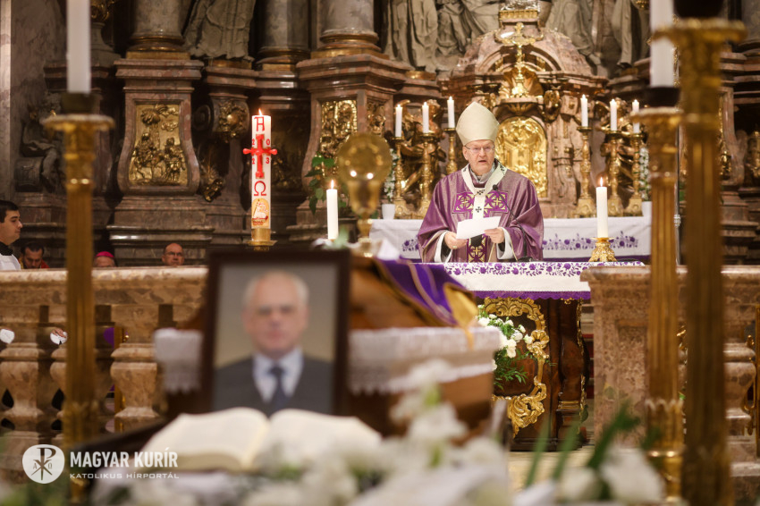 Eltemették Rózsa Huba biblikus professzort