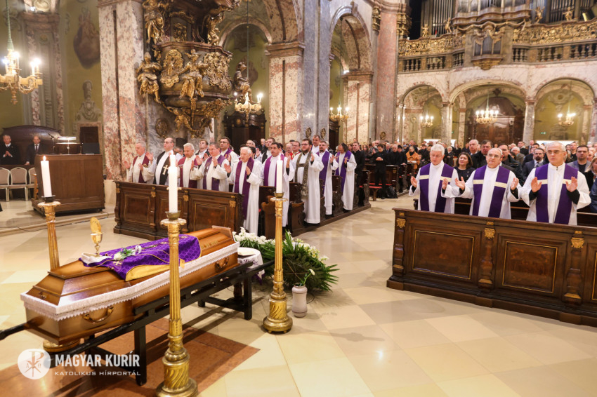 Eltemették Rózsa Huba biblikus professzort