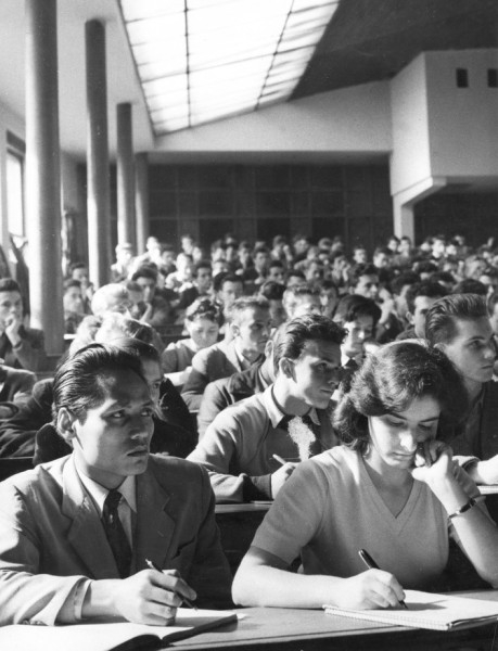 Évfolyamelőadás a Műegyetemen (1960) Forrás: Fortepan (az adományozó megjelölése nélkül)