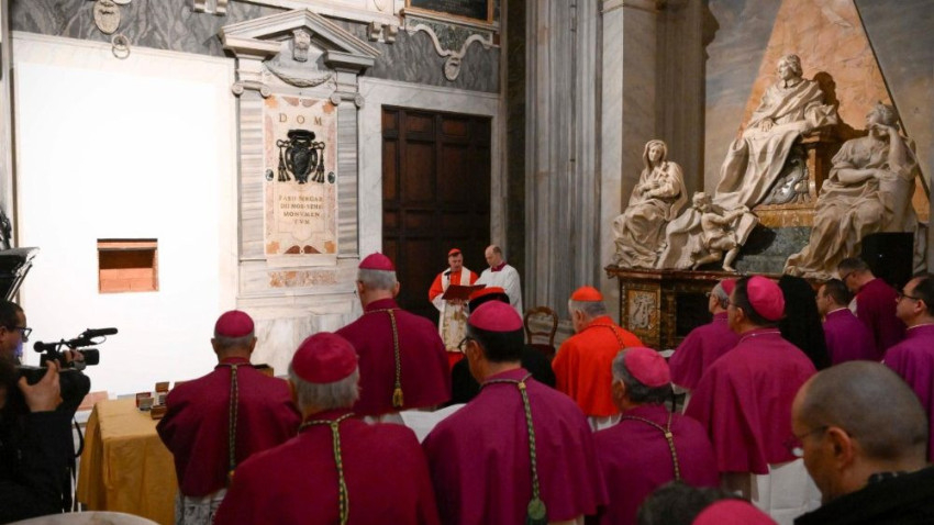 A Santa Maria Maggiore-bazilika szent kapujának befalazása