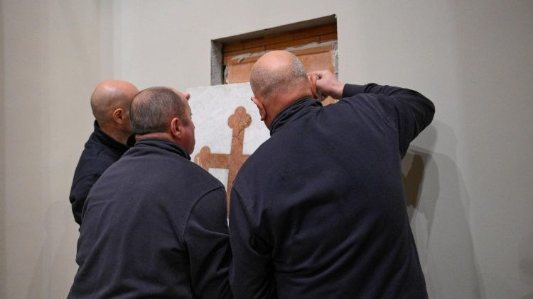 A lateráni Szent János-bazilika szent kapujának befalazása