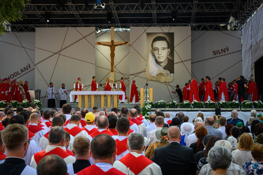 A boldoggá avatás Sasváron 