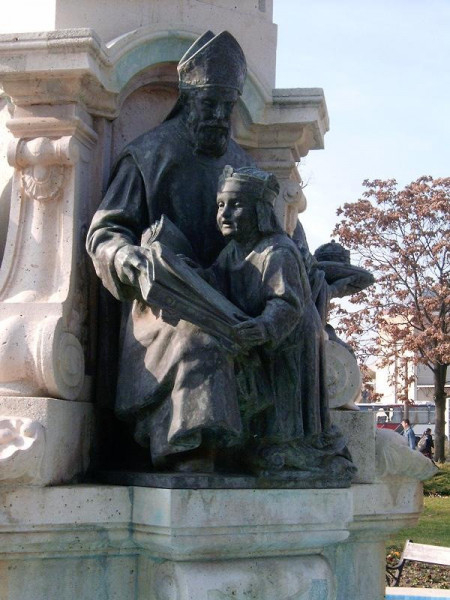 Szent Imre és Szent Gellért szobra Székesfehérváron