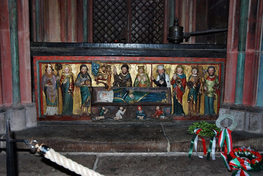 Erzsébet sírhelye a marburgi Szent Erzsébet-templomban