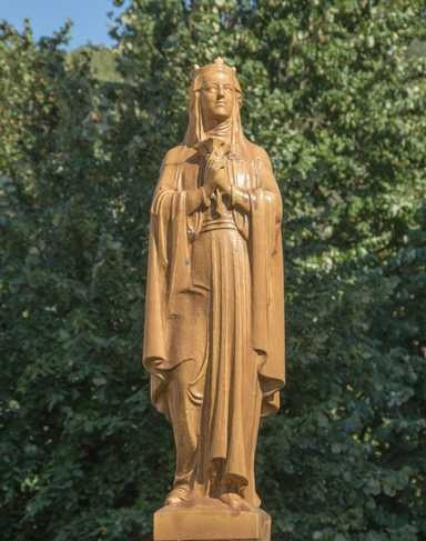 Szent Margit szobra Visegrádon