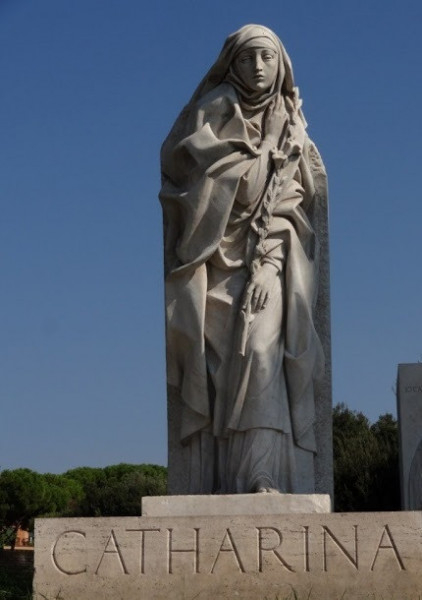 Szent Katalin szobra Rómában
