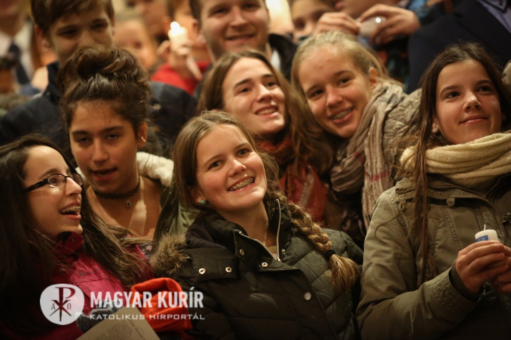 A világvallások fiatal hívei Budapesten találkoznak