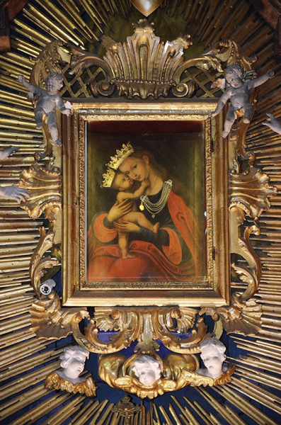 A bodajki Segítő Szűz Mária