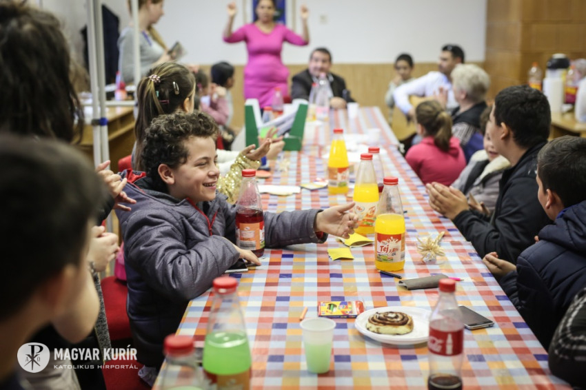 Egyetlen atya remekművei vagyunk – Hegyháti roma és magyar családok találkozója Bérbaltaváron