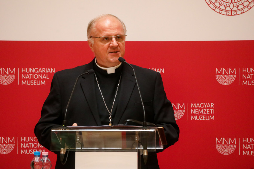 Michael W. Banach érsek, apostoli nuncius beszéde az Ars Sacra ...