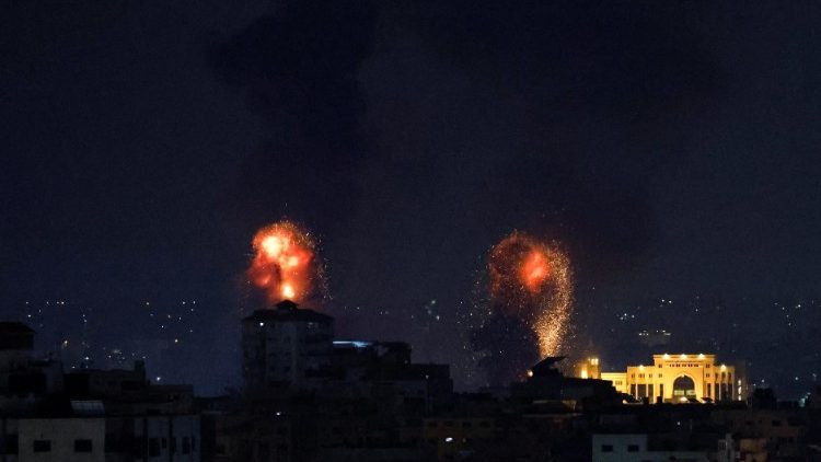 A gázai plébános a rakétatámadásokról: Imádkozni kell, a civil lakosság békét akar
