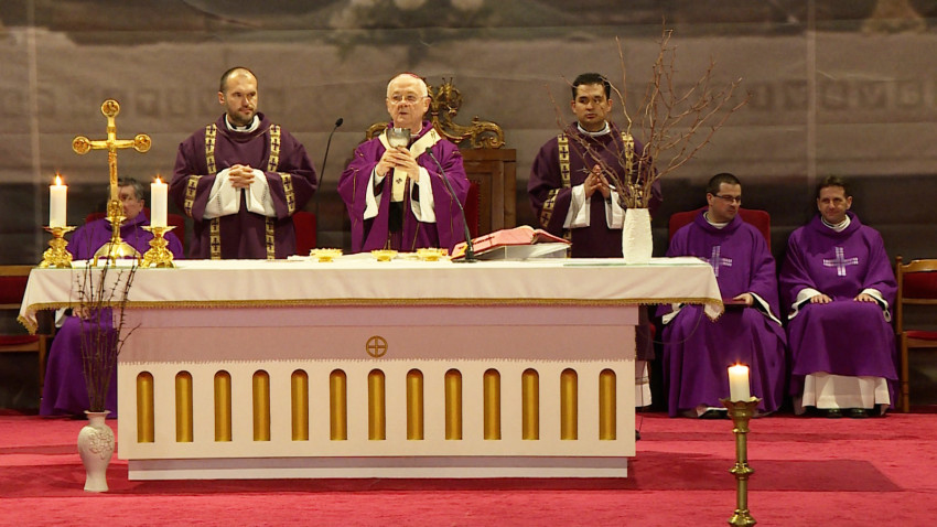 Ternyák Csaba érsek hamvazószerdán Most tegyük intenzívebbé lelki