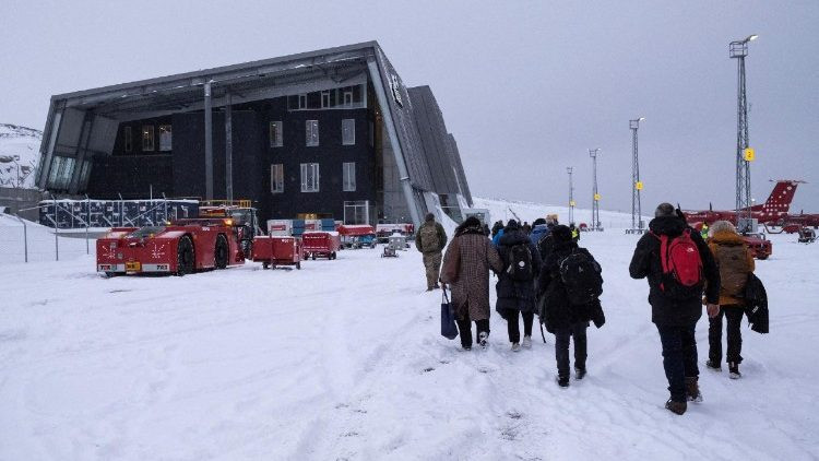 Grönlandi plébános: Nem egy darab föld vagyunk, hanem emberek közössége ...