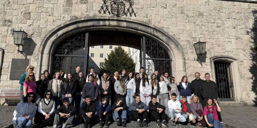 A munkácsi testvériskola diákjai látogattak a Pannonhalmi Bencés Gimnáziumba