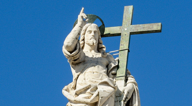 Jézus feltámadása végérvényes választ ad arra, hogy ki az ember – Erdő Péter húsvéti videóüzenete