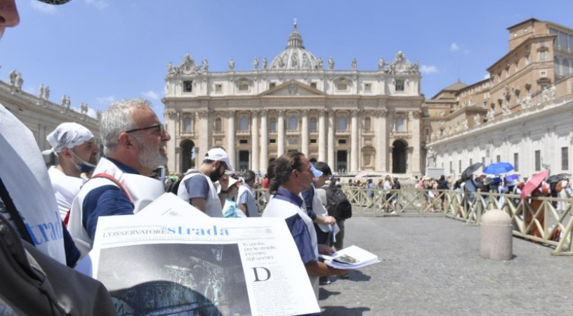 Ferenc pápa új vatikáni magazint indított, amelyet a szegényekkel együtt írnak