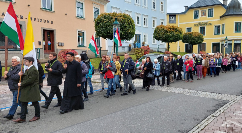 Igazi békét csak Isten adhat – Székely János vezette a magyar zarándoklatot Mariazellben