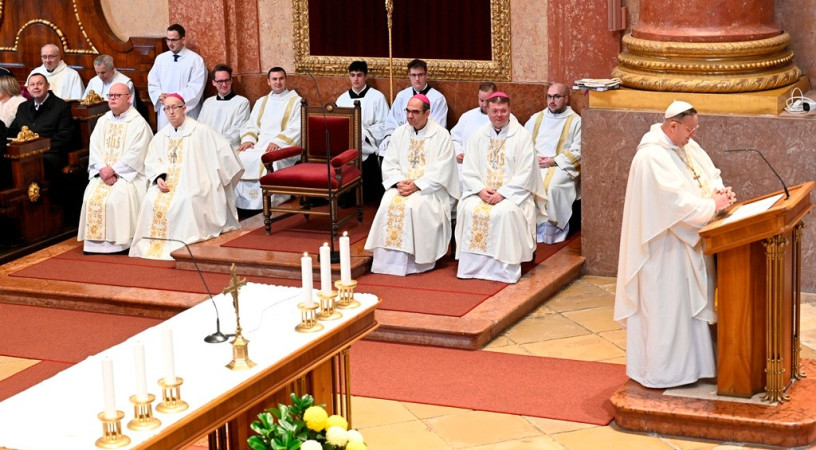 Észre kell venni, hogy egymásért vagyunk – Szent Márton ünnepe Szombathelyen