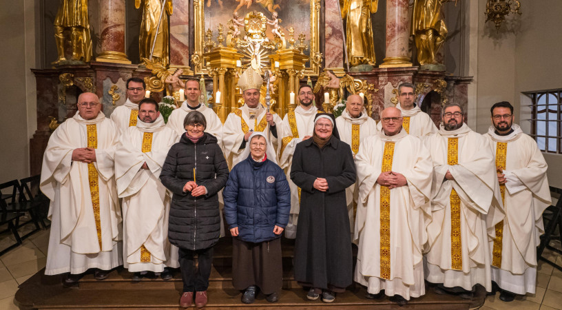 Életük prófétai jel – Közös imádsággal, hálaadással ünnepelték a szerzetesek világnapját Tihanyban