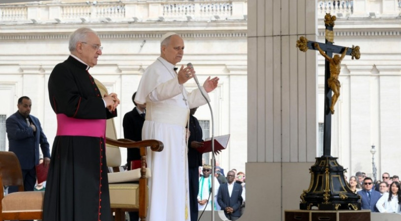 Leó pápa katekézise: Nincs eszményi Egyház, Isten a gyarló emberen keresztül ajándékozza önmagát