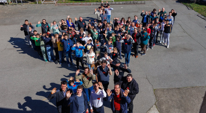 Fiatalok keresztútja a béke jegyében – Egyházmegyei ministránsnapot tartottak Bátaszéken