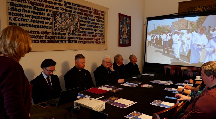 Sajtótájékoztatón mutatták be a Székesfehérvári Egyházmegye búcsújáró helyeinek éves programját