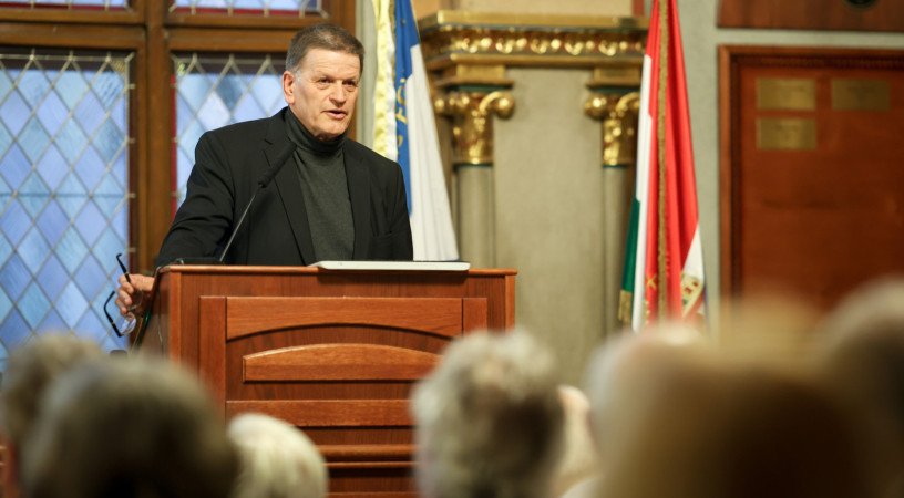 Velkey György gyermekgyógyász székfoglaló előadást tartott a Szent István Tudományos Akadémián